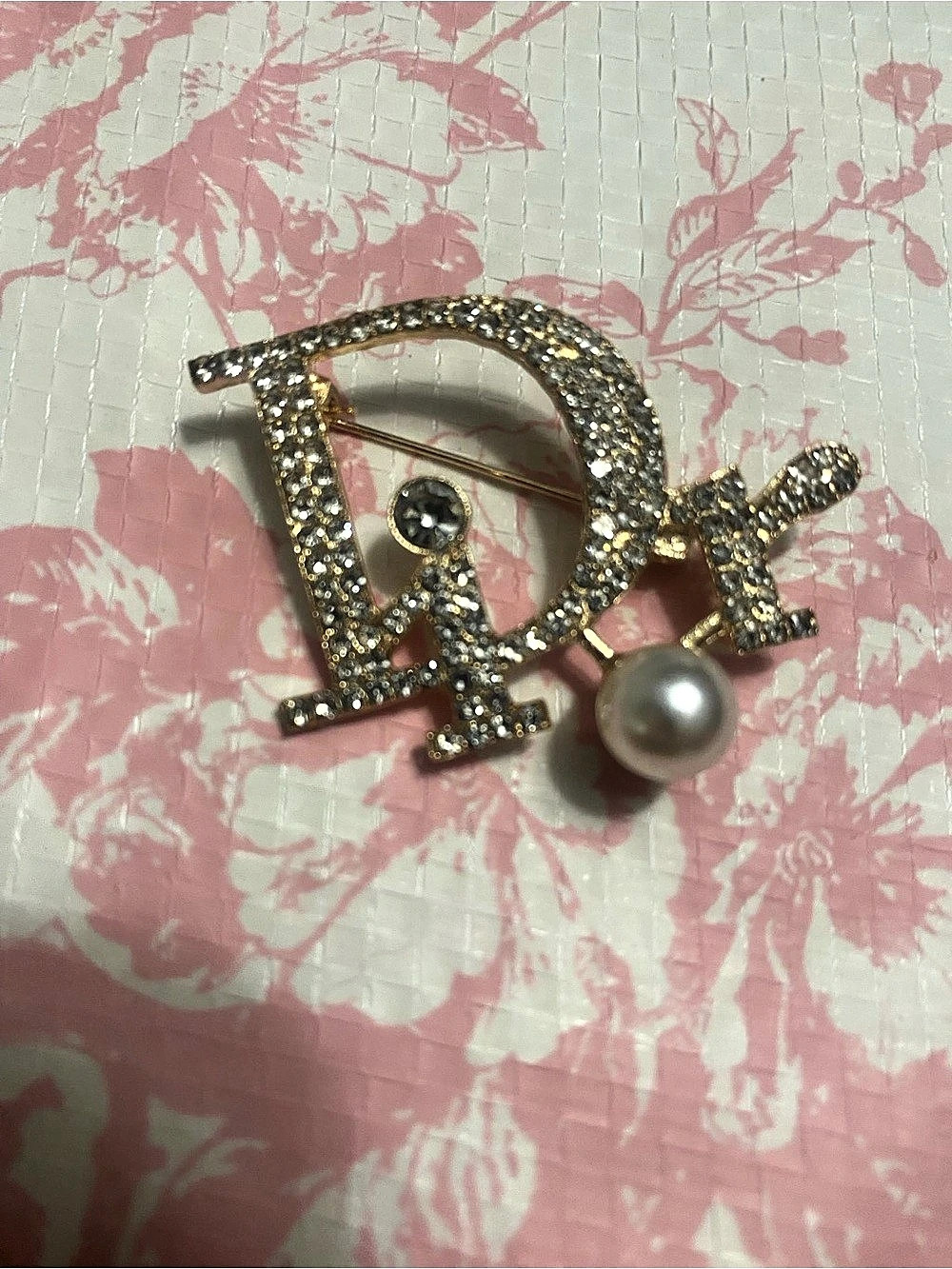 Fashion Brooch Gold & Silver with a D and I and pearl for O and a R very pretty